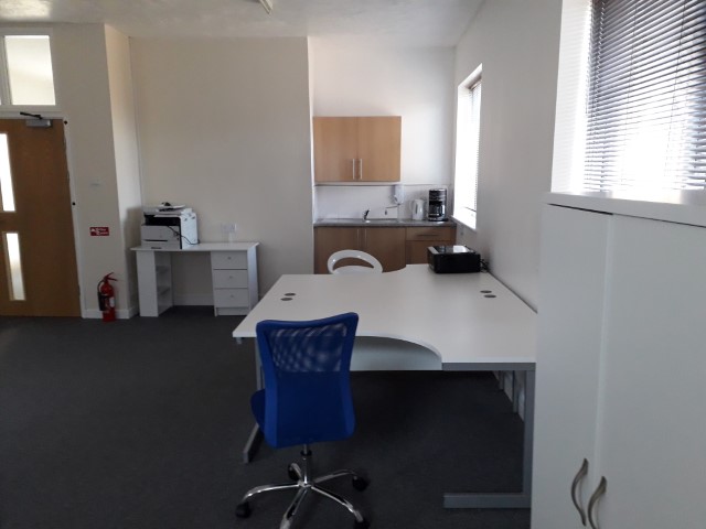 Open plan office to let in Buxton